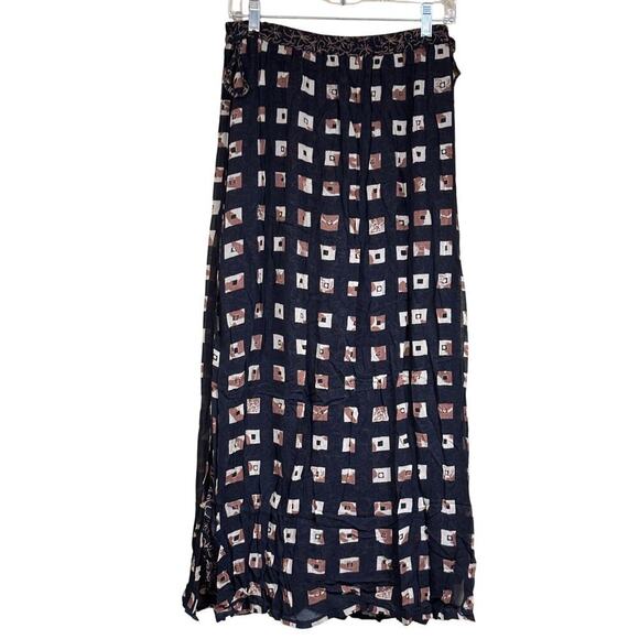 Chico's reversible maxi skirt, bohemian, travel, artsy, versatile, festival - Picture 3 of 5